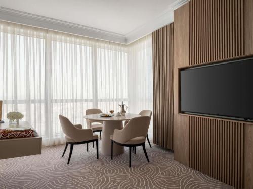 Suite Superior con 2 camas individuales del hotel Mövenpick and Residence Hajar Tower Makkah. Foto 2