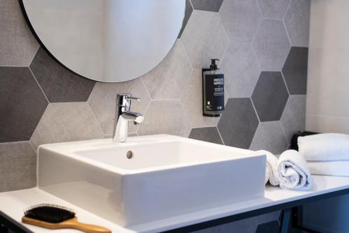 Habitación Familiar con 2 camas dobles del hotel Ibis Styles Strasbourg Nord Palais des Congrès. Foto 4