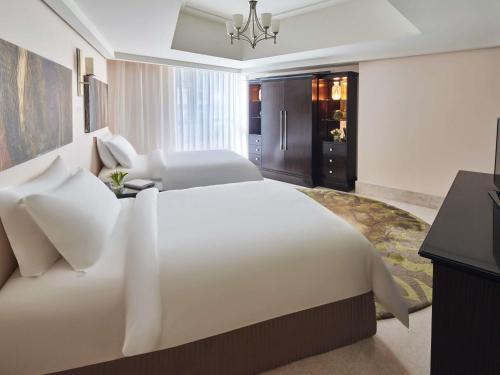 Two - Bedroom Suite Kaaba del hotel Fairmont Makkah Clock Royal Tower. Foto 1