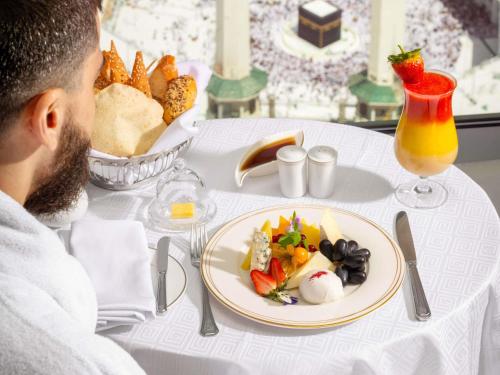 Fairmont Gold Twin Room Kaaba del hotel Fairmont Makkah Clock Royal Tower. Foto 4