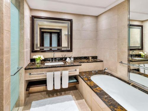 Residential Twin Suite Kaaba del hotel Fairmont Makkah Clock Royal Tower. Foto 4