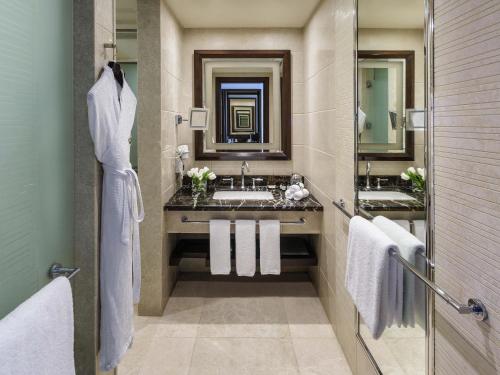 Suite Residencial Kaaba - 1 cama extragrande del hotel Fairmont Makkah Clock Royal Tower. Foto 1