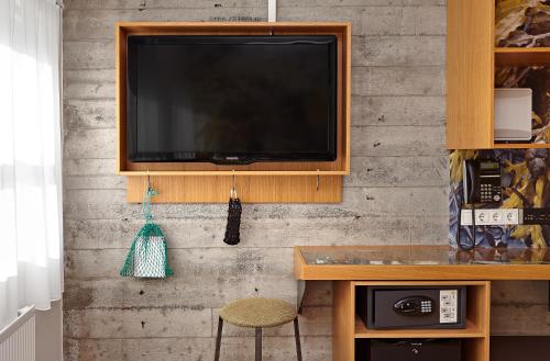 Habitación doble con balcón del hotel Reykjavik Marina - Berjaya Iceland Hotels. Foto 1
