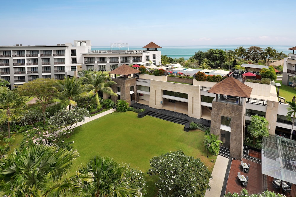 HABITACIÓN DELUXE, 1 Cama King Size, Vistas al Jardín del hotel Pullman Bali Legian Beach. Foto 7