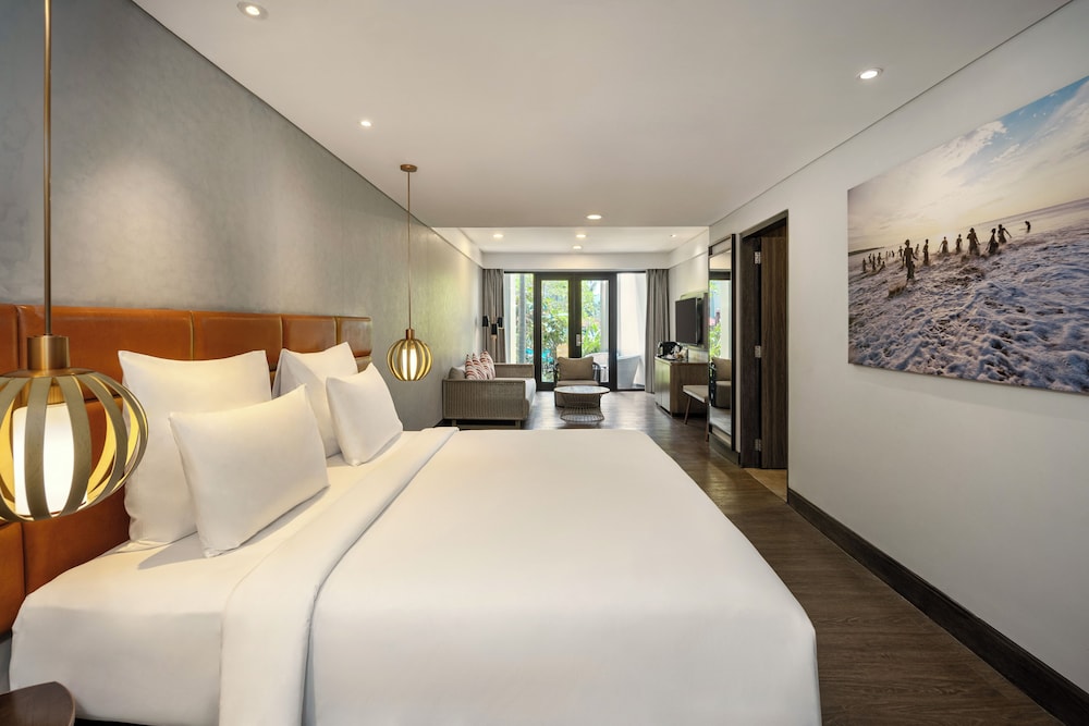 HABITACIÓN DELUXE PREMIUM, 1 Cama King Size, Vistas al Jardín del hotel Pullman Bali Legian Beach. Foto 2
