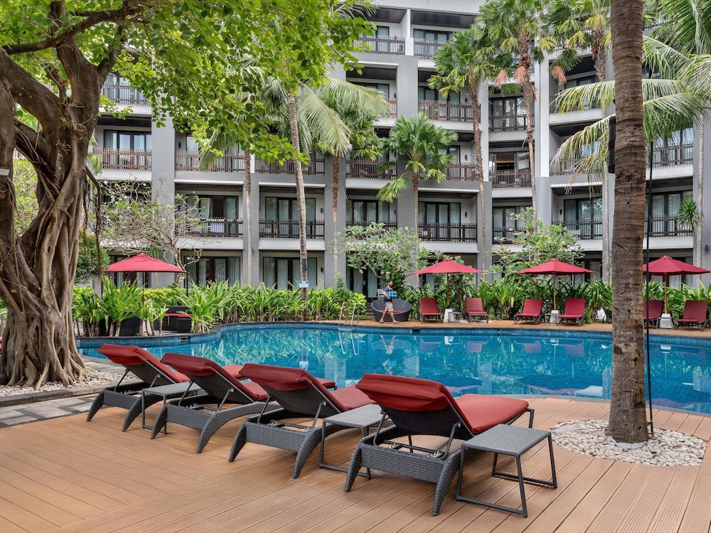 HABITACIÓN DELUXE PREMIUM, 1 Cama King Size, Vistas al Jardín del hotel Pullman Bali Legian Beach. Foto 4