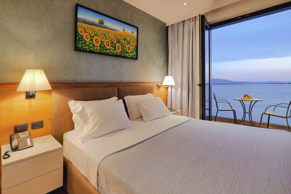 Habitación Estándar con vistas al mar del hotel Saranda Butrinti, Affiliated by Melia. Foto 2
