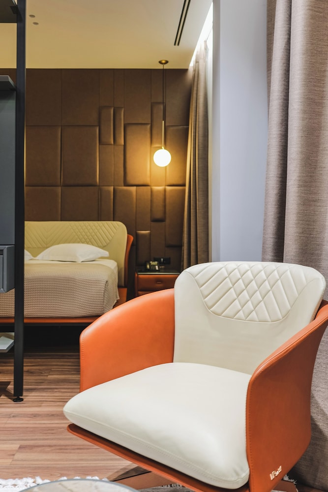 Suite con vistas al mar del hotel Saranda Butrinti, Affiliated by Melia. Foto 1