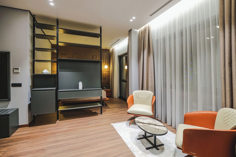 Suite con vistas al mar del hotel Saranda Butrinti, Affiliated by Melia. Foto 5