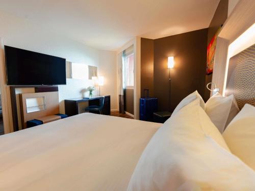 Junior Suite with One Double Bed - Ocean Side del hotel Novotel Dakar. Foto 7
