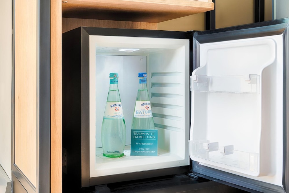 Habitación doble superior del hotel Premier Inn Berlin Alexanderplatz. Foto 5