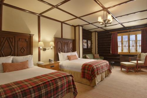 Habitación Deluxe con 2 camas grandes del hotel Fairmont Le Chateau Montebello