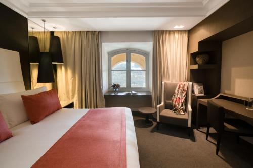 Habitación Clásica con cama extragrande y vistas a la iglesia del hotel Intercontinental Marseille - Dieu, An Ihg. Foto 1
