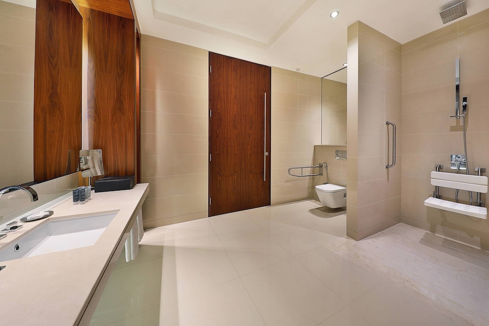 Habitación Deluxe, 1 cama de matrimonio grande del hotel Jw Marriott Marquis Dubai. Foto 2
