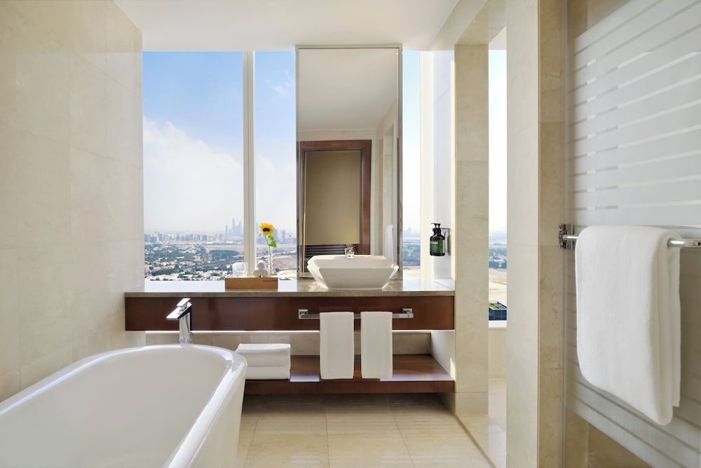 Habitación Club, 1 cama de matrimonio grande (Club Room Skyline View) del hotel Voco Dubai