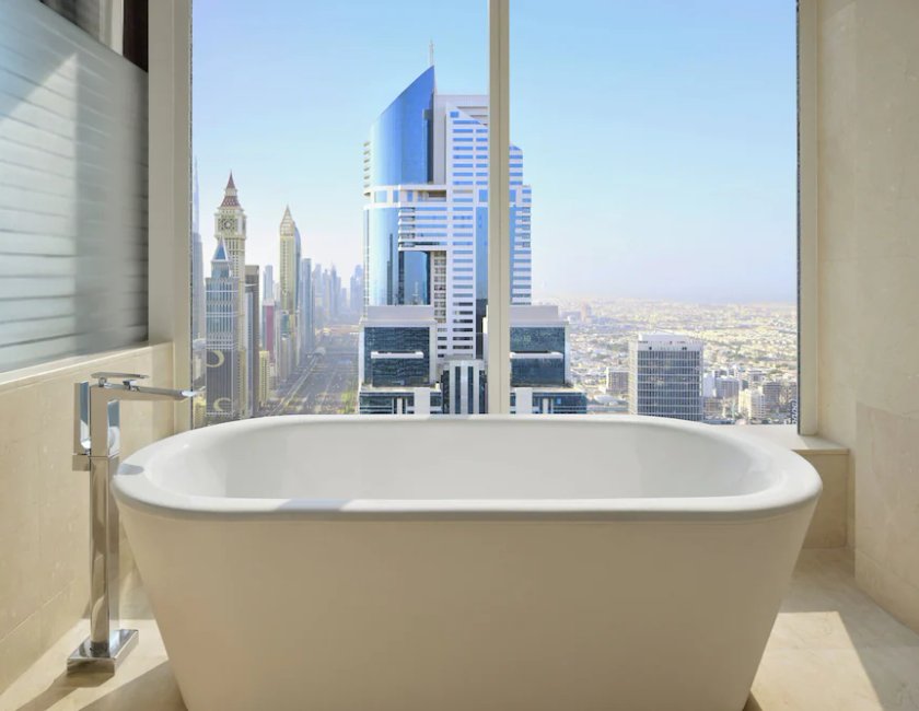 Habitación Club, 1 cama de matrimonio grande, vistas a la ciudad del hotel Voco Dubai. Foto 9