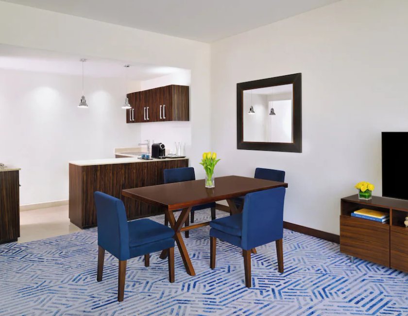 Suite, 2 habitaciones del hotel Voco Dubai. Foto 5