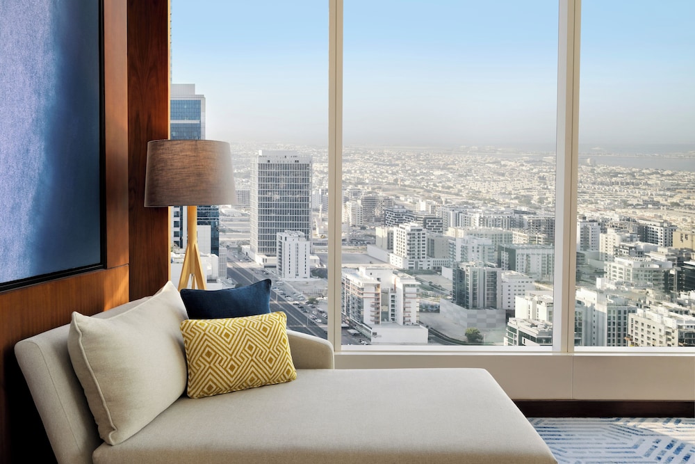 Habitación Club, 1 cama de matrimonio grande (Club Room) del hotel Voco Dubai. Foto 3