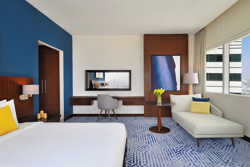 Habitación Premium, 1 cama de matrimonio grande del hotel Voco Dubai. Foto 2