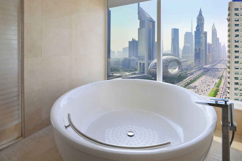 Suite, 1 habitación (Ambassador) del hotel Voco Dubai. Foto 6