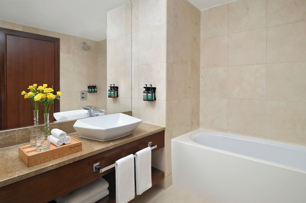 Suite del hotel Voco Dubai. Foto 4