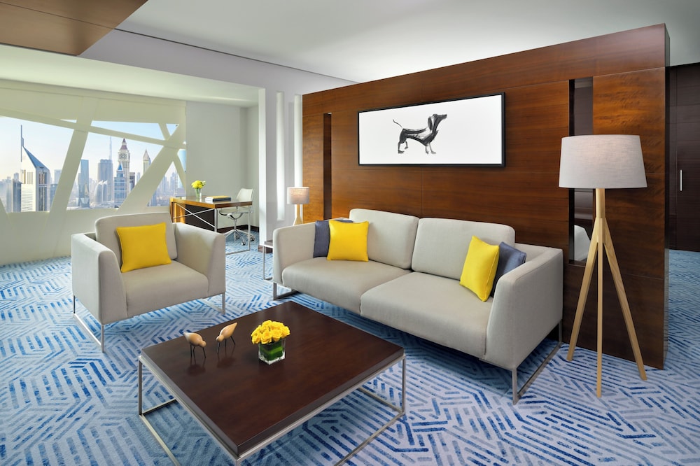 Suite junior, 1 cama de matrimonio grande del hotel Voco Dubai. Foto 5