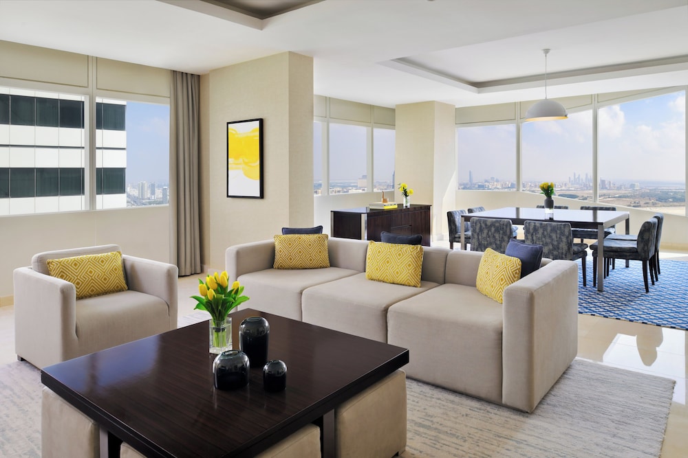 Suite Royal, 2 habitaciones del hotel Voco Dubai. Foto 8