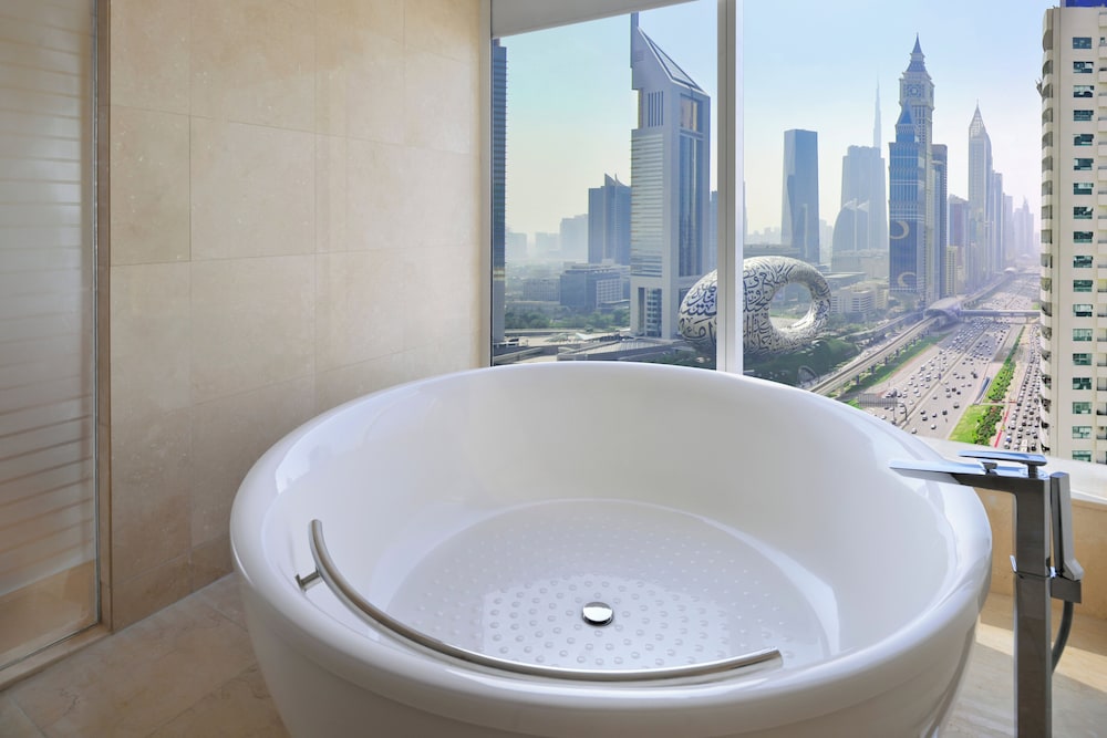 Suite, 1 habitación (Ambassador) del hotel Voco Dubai. Foto 10