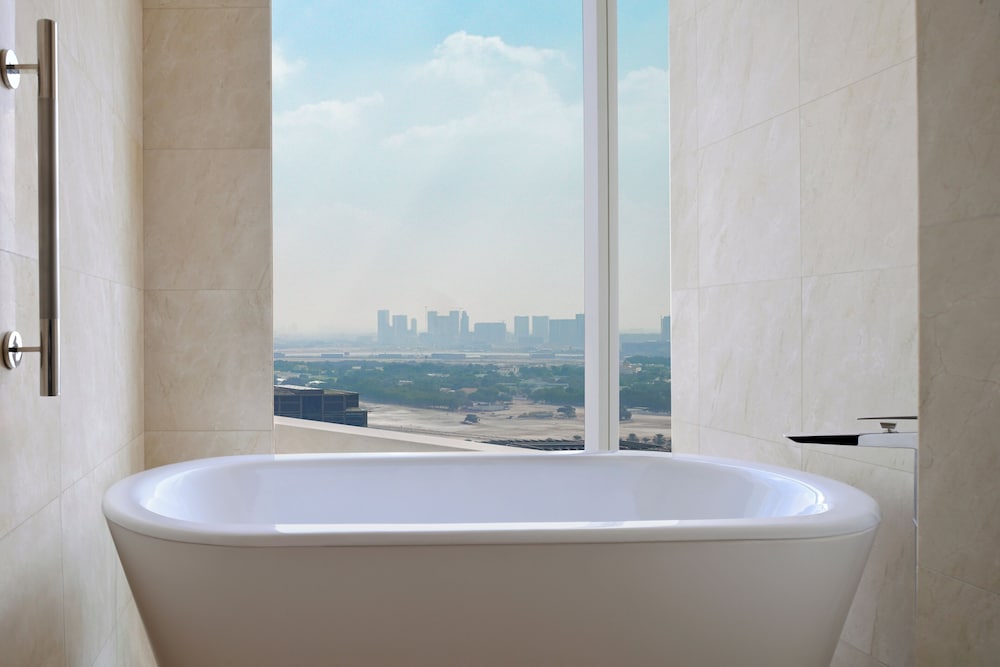 Suite ejecutiva, 1 habitación del hotel Voco Dubai. Foto 9