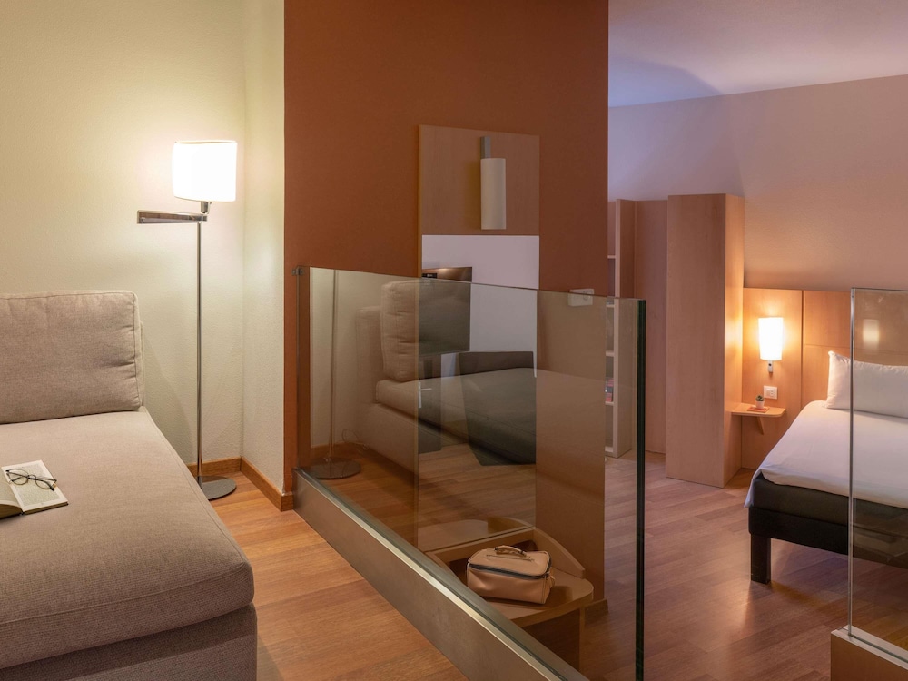 Habitación superior, 1 cama doble del hotel Ibis Madrid Centro Las Ventas. Foto 4