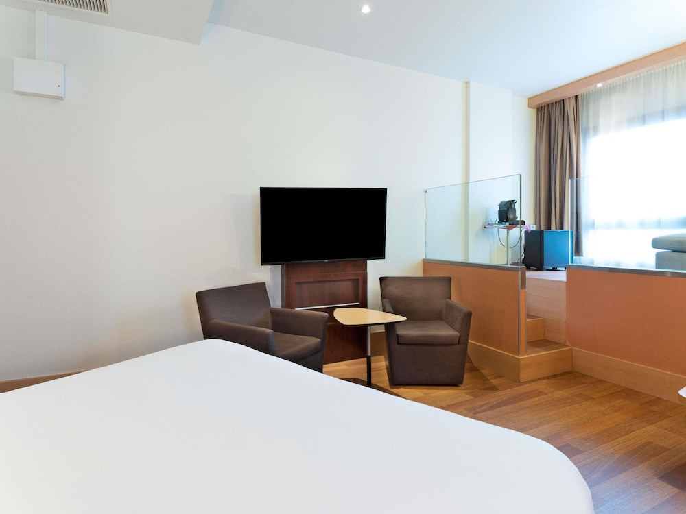 Habitación superior, 1 cama doble del hotel Ibis Madrid Centro Las Ventas. Foto 9