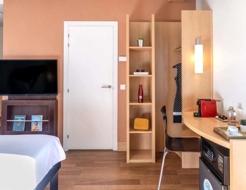 Habitación, 1 cama doble, terraza del hotel Ibis Madrid Centro Las Ventas