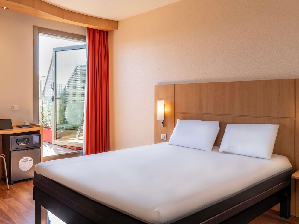 Habitación, 1 cama doble, terraza del hotel Ibis Madrid Centro Las Ventas. Foto 4