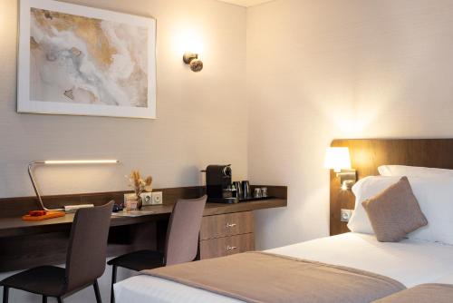 Habitación Triple Superior del hotel CHOISEUL OPERA HOTEL. Foto 4