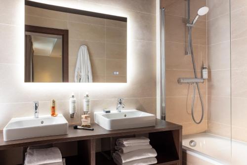 Suite Junior del hotel CHOISEUL OPERA HOTEL. Foto 5