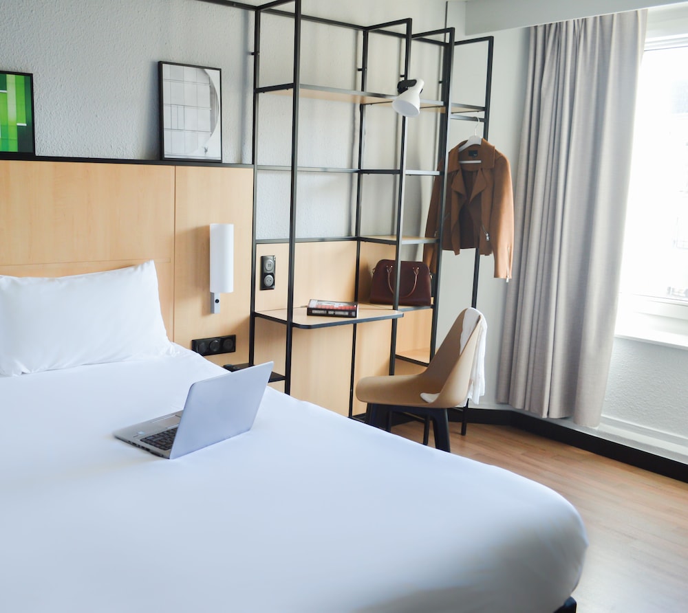 Habitación estándar, 1 cama doble del hotel Ibis Paris Tour Eiffel Cambronne 15ème. Foto 1