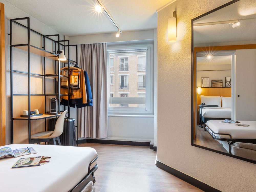 Habitación superior, 1 cama doble con sofá cama del hotel Ibis Paris Tour Eiffel Cambronne 15ème. Foto 9
