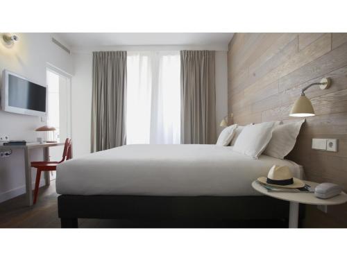 Habitación Club del hotel Le 9hotel Opera. Foto 3