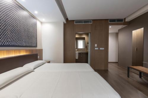 Habitación Doble Deluxe del hotel BIBO Recogidas. Foto 4