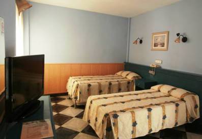 Habitación doble del hotel Agur. Foto 1