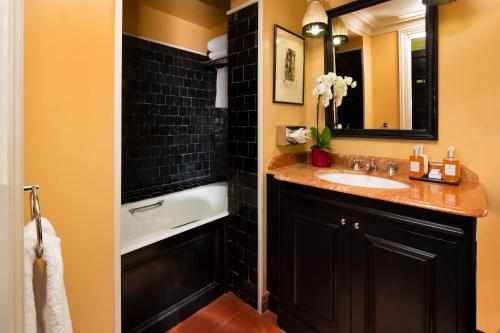 Habitación Doble Deluxe - 1 o 2 camas del hotel VILLA D'ESTREES. Foto 7