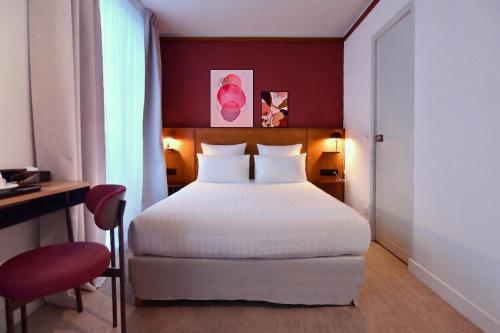 Habitación Triple con bañera del hotel AGATE
