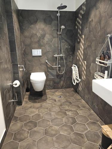 Habitación Doble adaptada para personas con movilidad reducida del hotel Vendome Saint Germain. Foto 1