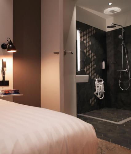 Habitación Doble adaptada para personas con movilidad reducida del hotel Vendome Saint Germain. Foto 4