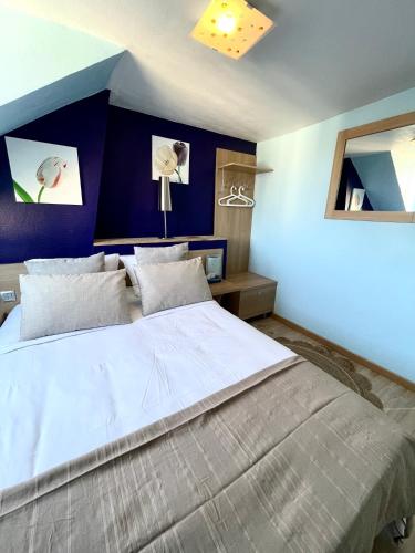Habitación Doble del hotel Tipi. Foto 16