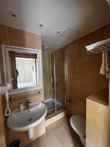 Habitación Doble Confort del hotel TINGIS. Foto 6