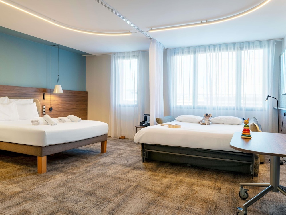 Suite Ejecutiva con 1 cama doble y 1 sofá - cama del hotel Novotel Suites Nancy Centre