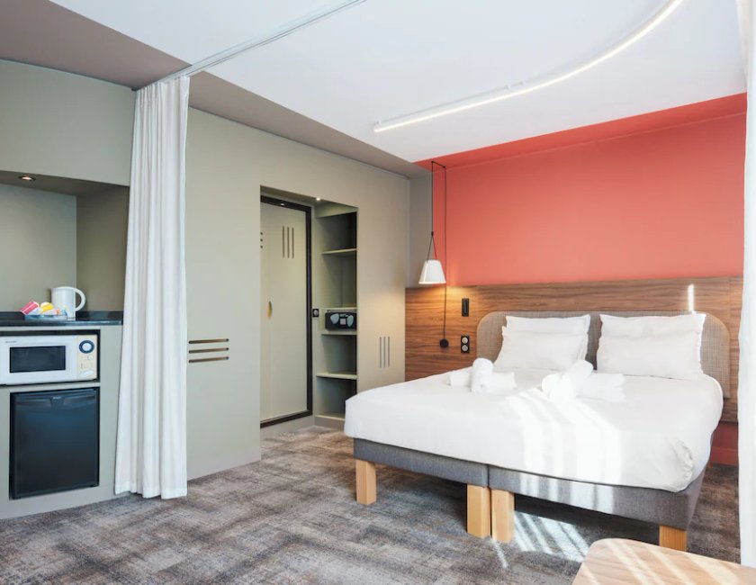 Suite Superior 1 Cama doble kitchenette del hotel Novotel Suites Nancy Centre. Foto 4