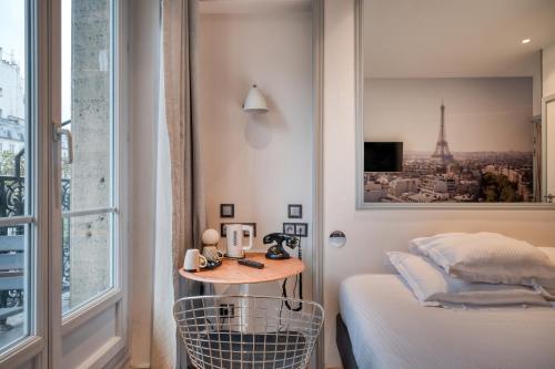 Habitación Doble con balcón del hotel Stella Etoile. Foto 4