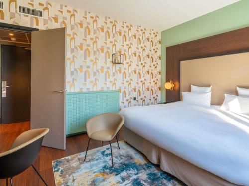 Habitación Doble Superior orientada al lago del hotel Splendid Lac D'annecy - Handwritten Collection. Foto 2